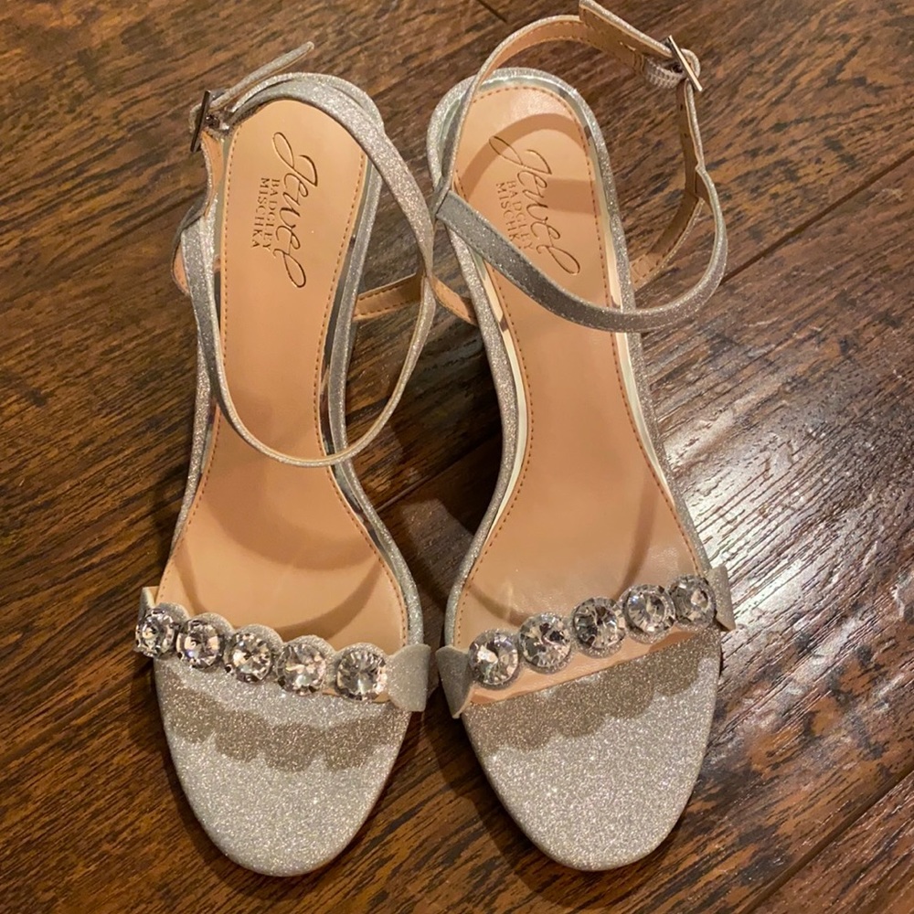 Silver sparkled Jewel Badgley Mischka size 8